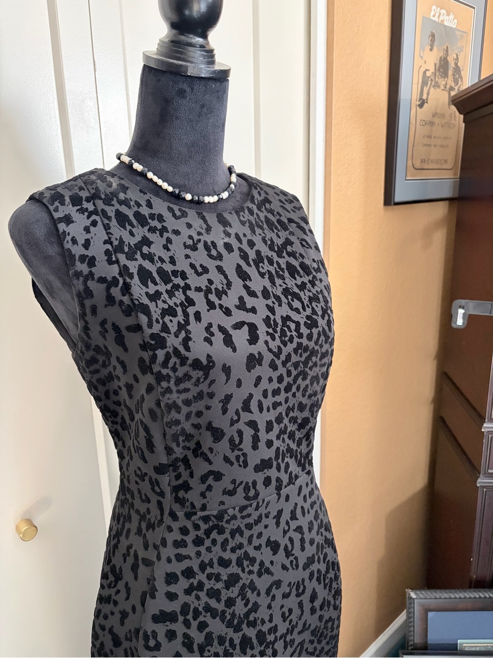Calvin Klein’s Leopard Print Cocktail Dress Size 10 figure flattering